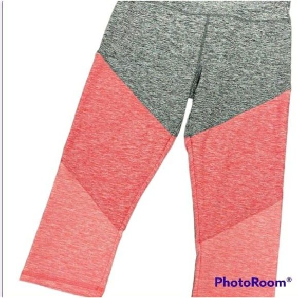 2 PIECE SPORTSWEAR CROPPED PANTS LEGGINGS AND TOP SMALL NEW WOMENS - Picture 8 of 9